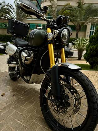 TRIUMPH BONNEVILLE SCRAMBLER 1200 XE 